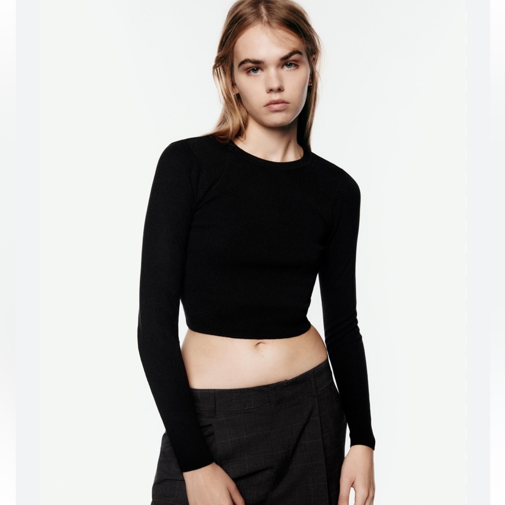 BASIC RIBBED KNIT SWEATER - Black |